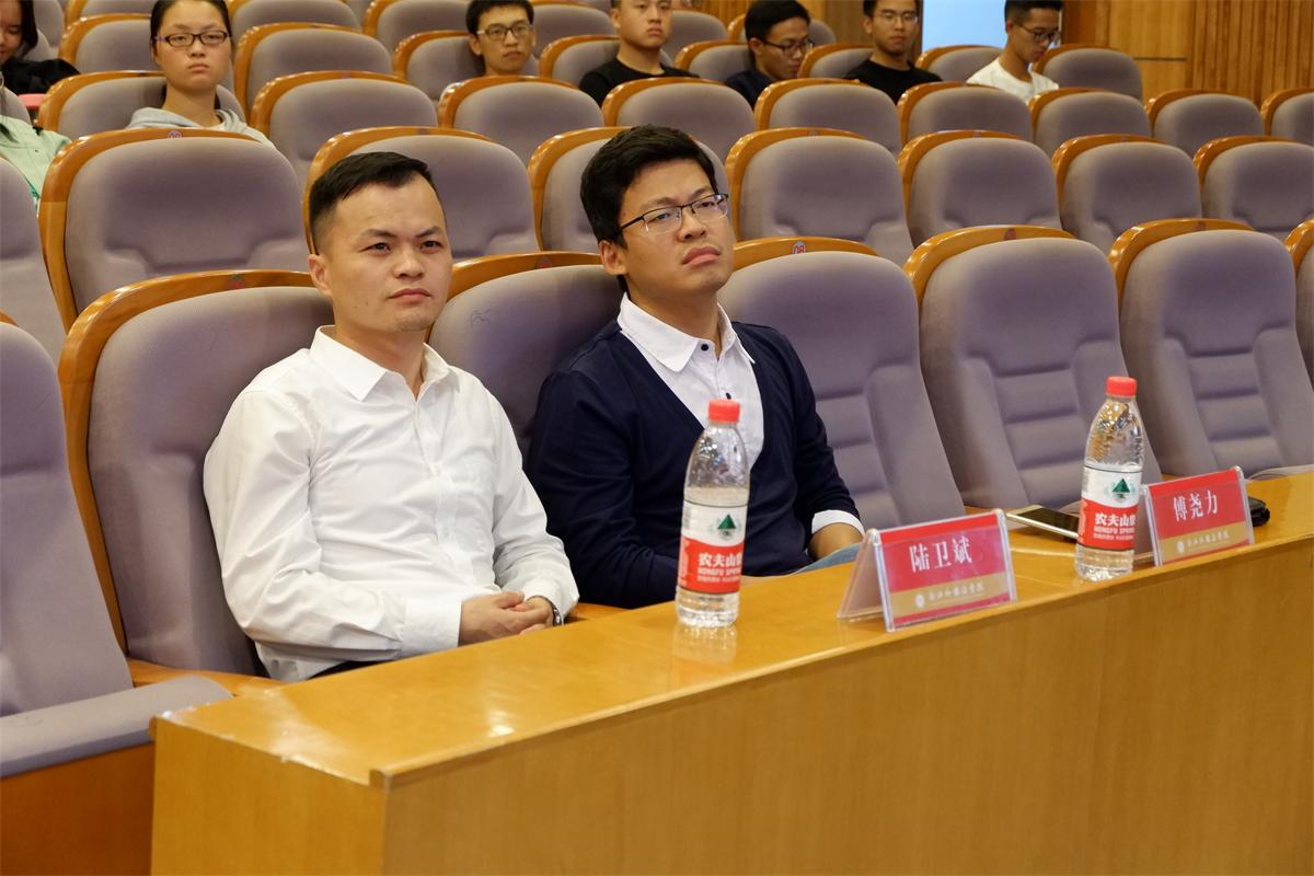 C:\Documents and Settings\Administrator\桌面\222.JPG C:\Documents and Settings\Administrator\桌面\222.JPG