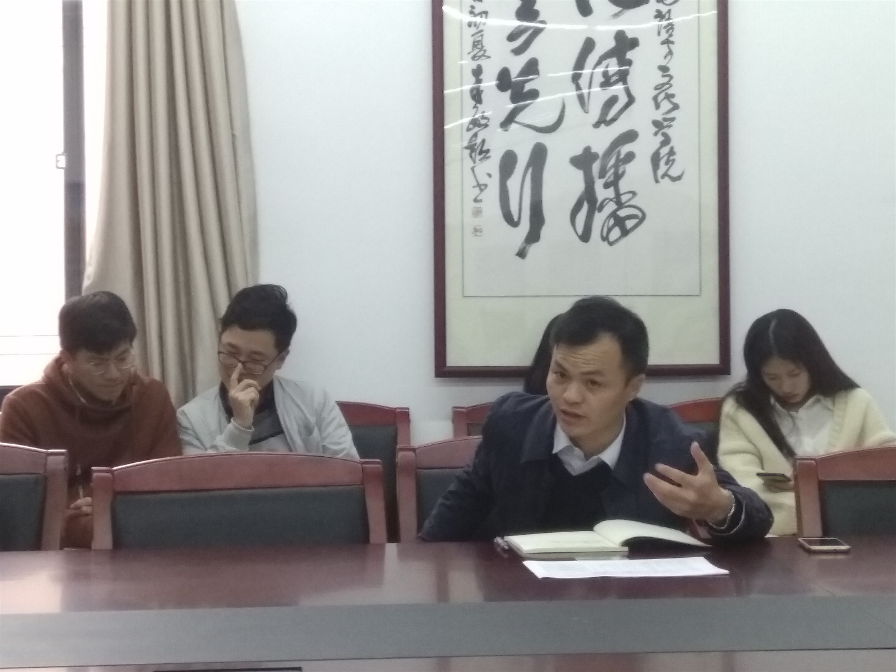 陆老师.jpg